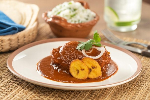 Receta de hoy:  Mole manchamanteles con pollo