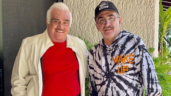 Niegan que Vicente Fernández tenga muerte cerebral, familia arremete contra reportera