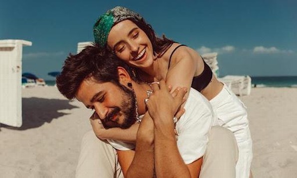 OMG! Evaluna y Camilo anuncian embarazo con tierno video