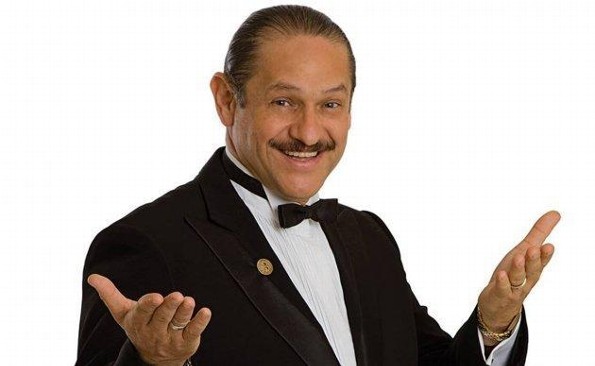 Hospitalizan de emergencia al comediante Teo González tras sufrir infarto