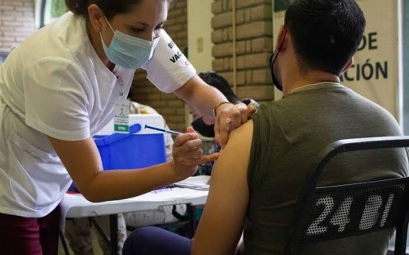 Comienza aplicación de segunda dosis a mayores de 18 años en Veracruz