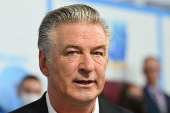El tuit de Alec Baldwin que se hizo viral tras la tragedia