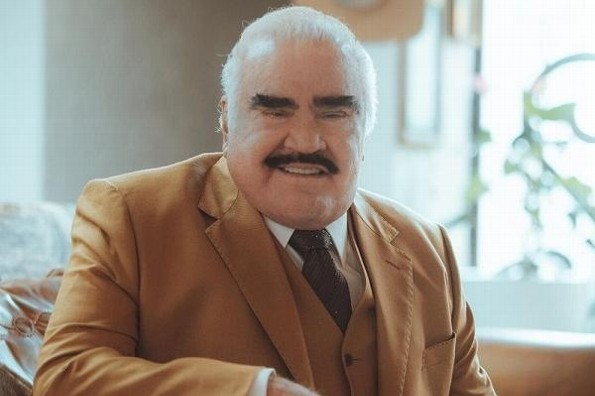 Vicente Fernández sale de terapia intensiva 