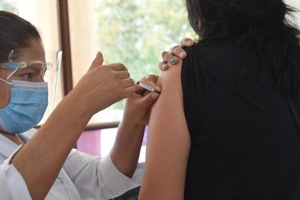 Pide IMSS Veracruz a grupos de riesgo vacunarse contra la Influenza