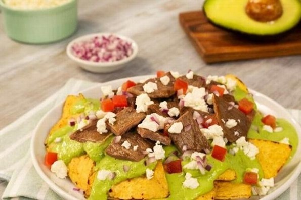 Receta de hoy: Chilaquiles con salsa de aguacate