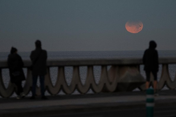 Por si te perdiste el eclipse más largo del siglo que se presentó viernes 19 de noviembre 
