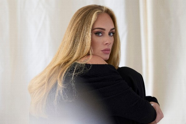 ¡La espera terminó! Adele lanza su nuevo álbum 