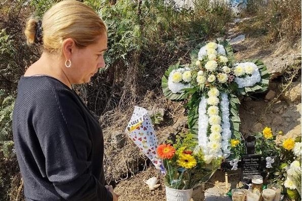 Mamá de Octavio Ocaña visita el lugar donde murió trágicamente su hijo (+fotos)