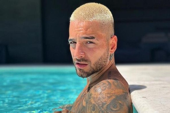 Maluma enciende las redes con foto semidesnudo (+fotos)