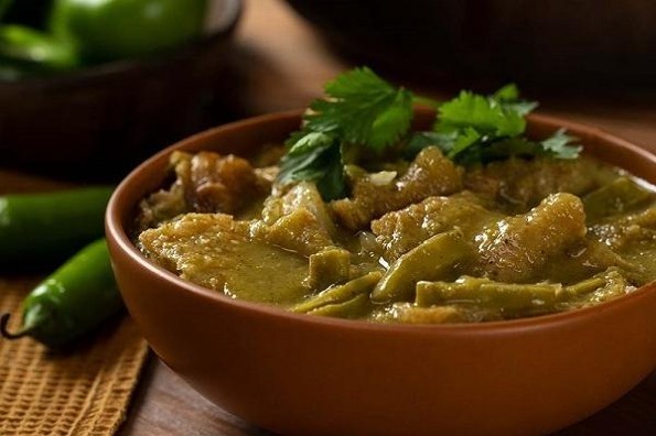 Receta de hoy: Chicharrón en salsa verde con nopales