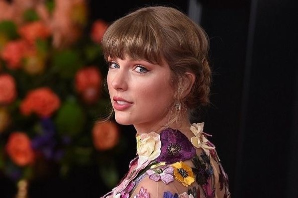 Taylor Swift, la artista femenina más escuchada en Spotify en 2021
