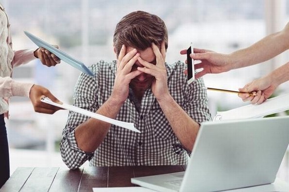 Consejos para entender y disminuir el estrés laboral