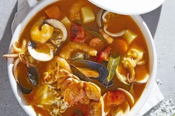 Receta de hoy: Caldo de camarones con mariscos 