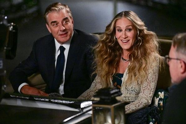 Sacan a Chris Noth del final del reboot de 