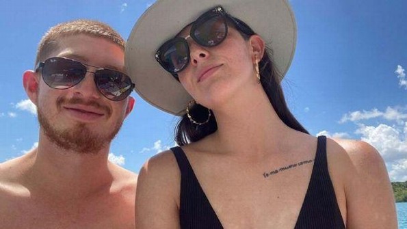 Ex novia de Octavio Ocaña se tatúa rostro del actor (+video)