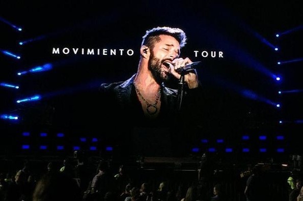 Participó en la promoción de Fusión ¡Y llevó a su novio al concierto de Ricky Martin!