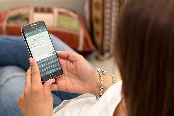 Así puedes activar las reacciones para mensajes de WhatsApp