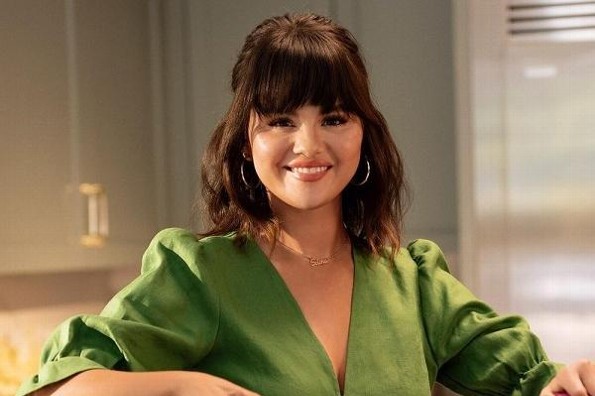 Selena Gómez lanza colección de utensilios de cocina (+fotos)