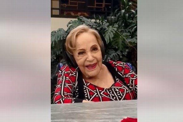 Silvia Pinal responde a todos los que no quieren que siga en teatro (+Vídeo)