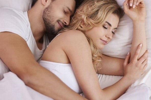Abrazarse después del sexo tiene beneficios para la salud