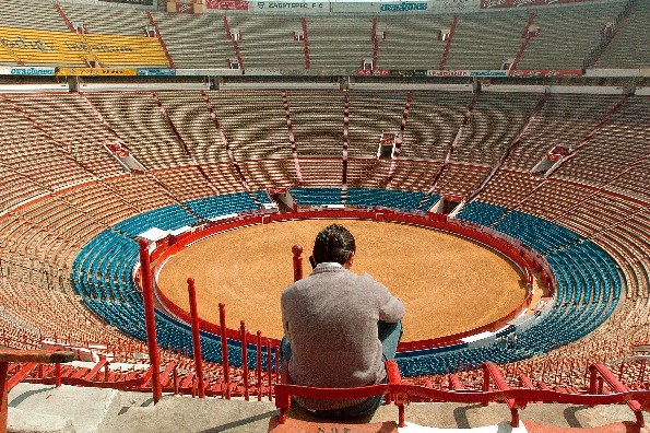 Juez federal logra prohibir definitivamente las corridas de toros en la Plaza México