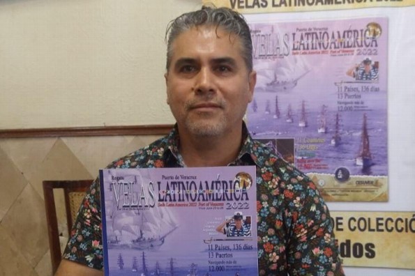 Presenta Juan Rey la revista 