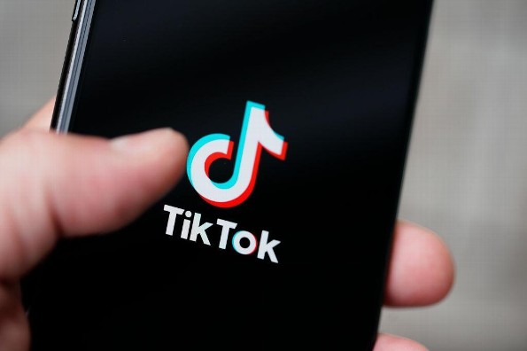 EE.UU. pide a Apple y Google retirar TikTok de su tienda de aplicaciones
