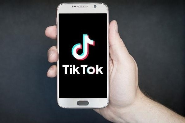 ¡Por fin! TikTok restringirá videos por edades