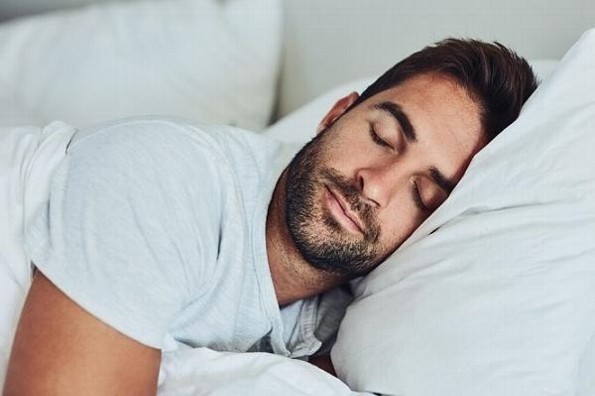 ¿No puedes conciliar el sueño? Consejos para dormirse fácil y rápido