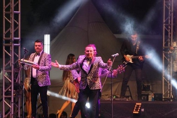 Aarón y su Grupo Ilusión cierran las fiestas de Santa Ana (+fotos)