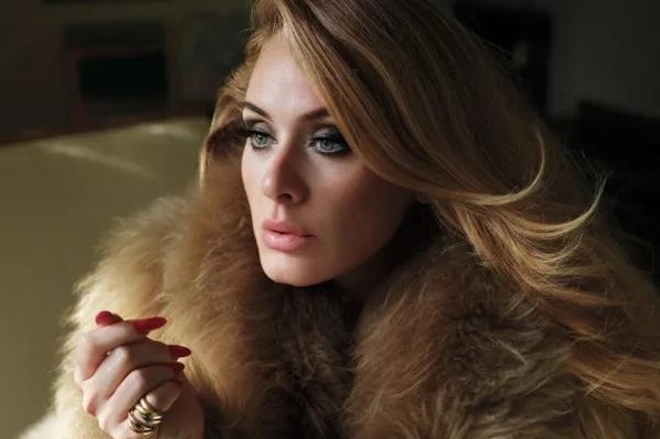 ¡Espectacular! Adele posa para la revista ELLE (+fotos)