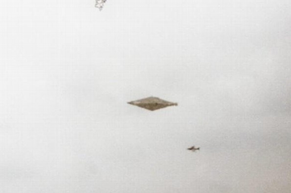 Filtran supuesta foto de OVNI que estaba oculta desde hace 30 años