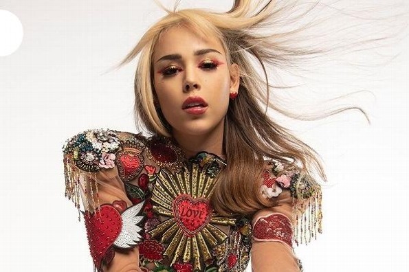 Acusan a Danna Paola de plagio en su nueva canción XT4S1S (+videos)