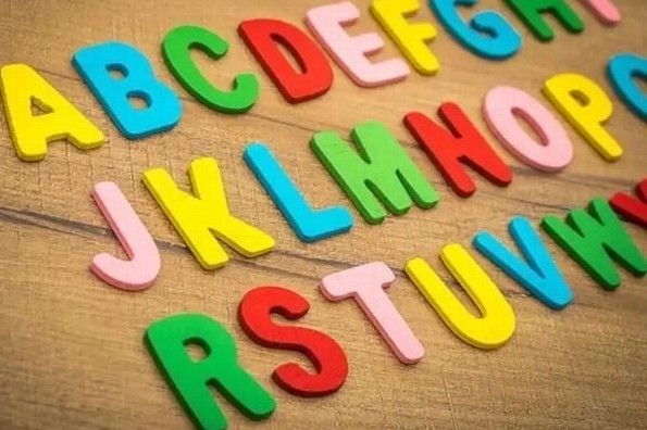 Eliminan las letras CH y LL del abecedario ... ¿Qué dicen los maestros?