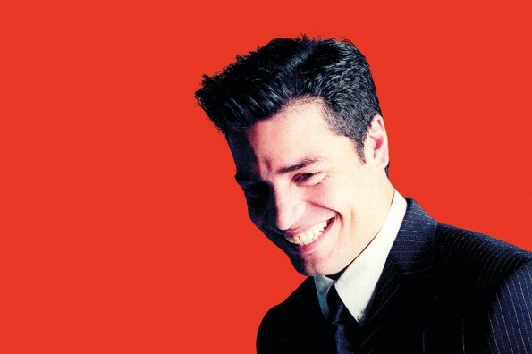 Hoy recordamos a CHAYANNE  con Atado a tu Amor 