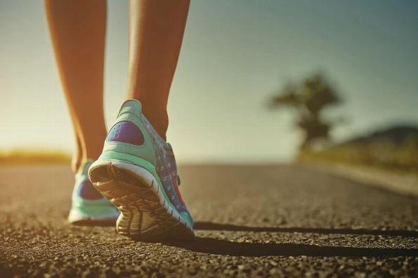 Estas son 3 de las enfermedades que se pueden prevenir cuando caminamos 