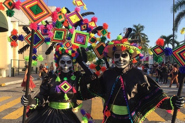 Carnaval de Catrinas da alegría en Veracruz (+fotos)