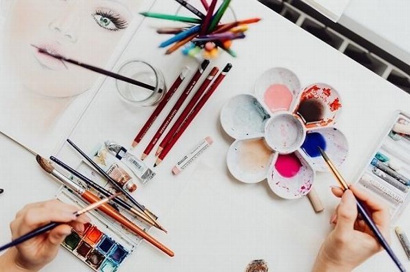 Pintar con colores resulta benéfico para la salud mental