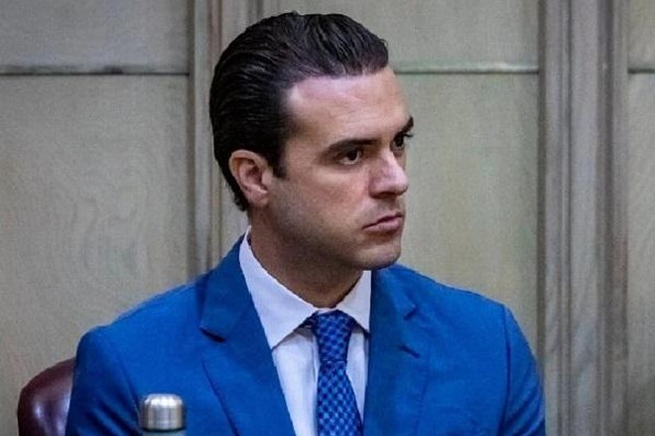 Aplazan nuevamente audiencia de Pablo Lyle; esto dijo su hermana