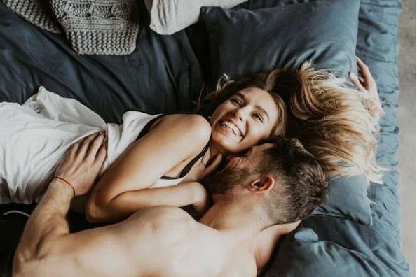 Aseguran que el sex0 refuerza una amistad 