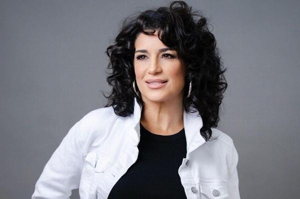 Karina estrena canción con gran influencia mexicana (+video)