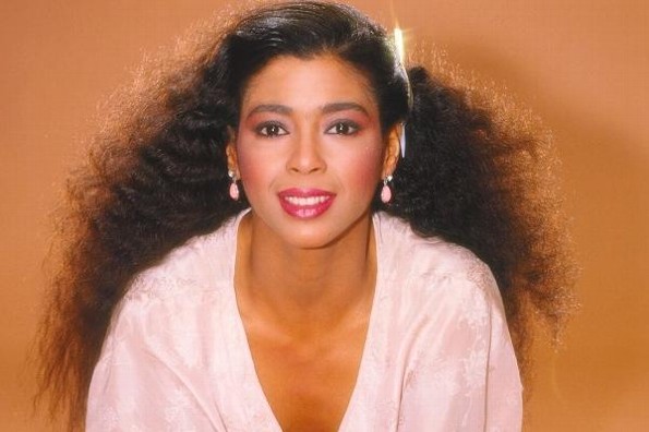 Hallan muerta a Irene Cara, cantante de las canciones de Flashdance y Fama (+videos)