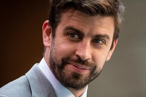Piqué reacciona ante la nueva canción de Shakira ... ¿Le quedó el saco? 
