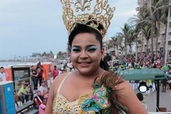 Actual princesa del Carnaval de Veracruz va por la corona de reina (+video)