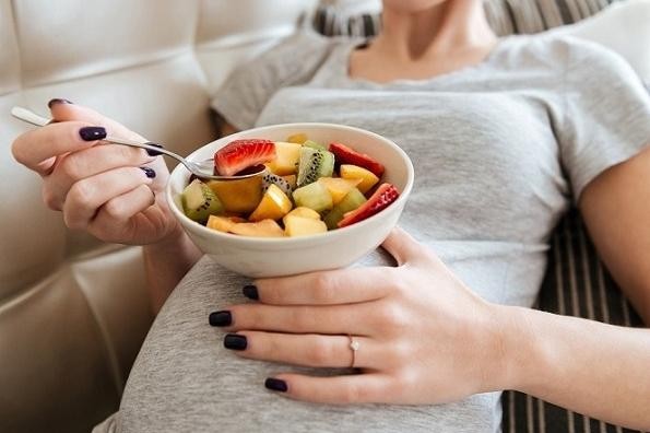 ¿Estás embarazada? Conoce qué alimentos debes incluir en tu dieta 