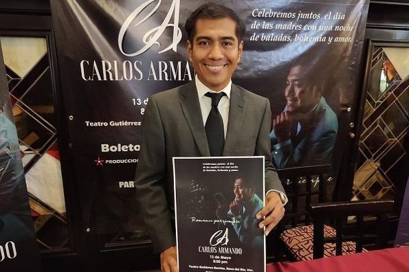 El tenor Carlos Armando, en concierto para celebrar a las mamás 