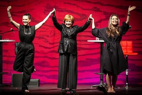 Jacqueline Andere, Kika Edgar y Gloria Aura conmueven a Veracruz con puesta teatral (+fotos)