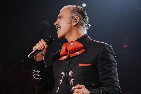 Alejandro Fernández será abuelo otra vez ¡Y se entera en pleno concierto! (+video/fotos)