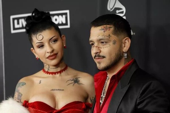 Christian Nodal revela detalles de su relación con Cazzu