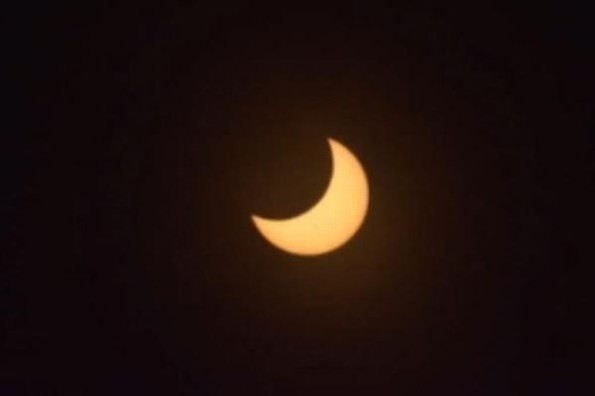 Observa en vivo el eclipse solar (+video)